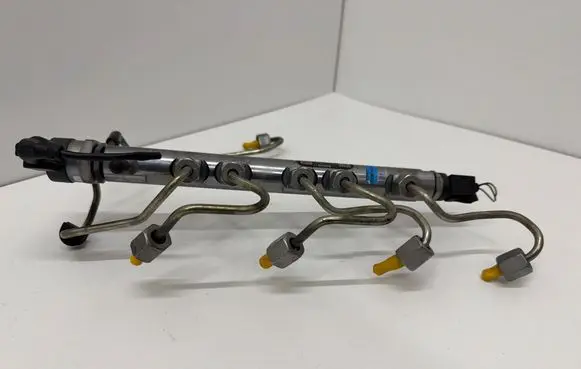BMW 5 F10 F11 Fuel main line pipe 61050003C PA66GF30
