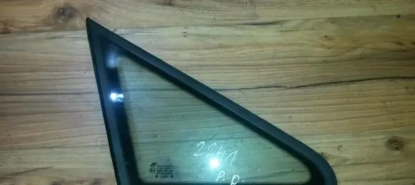 Ford Galaxy Front triangle window/glass 43r001100 dot249as2m24