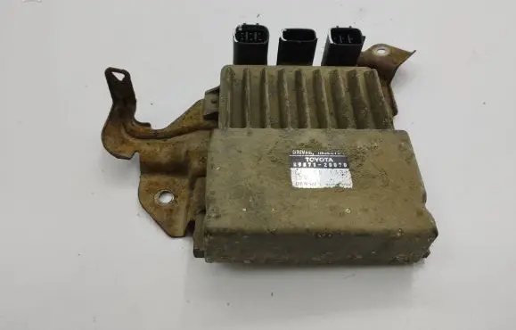 Toyota Avensis T250 Fuel injection control unit/module 8987120070 1310001371