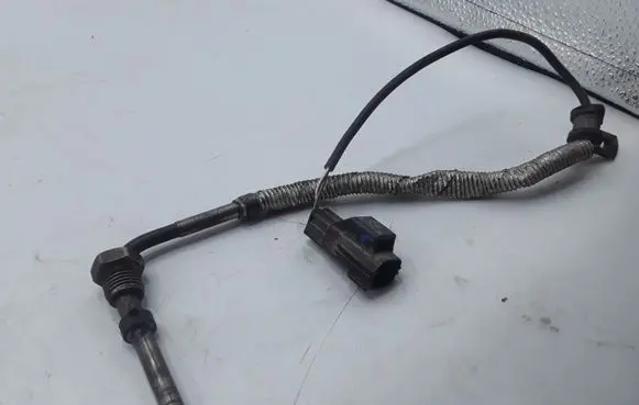 Volvo S80 Exhaust gas temperature sensor 30713642AD