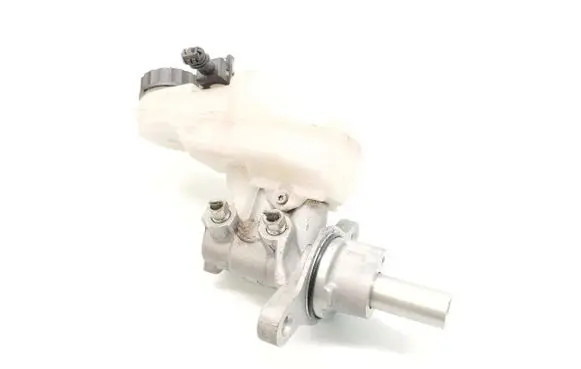 Toyota Aygo AB40 Master brake cylinder 0204782755