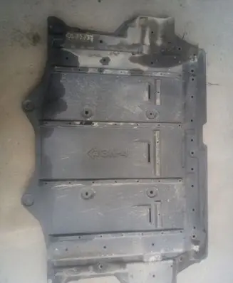 Nissan Leaf I (ZE0) Center/middle under tray cover 748N33NL0A