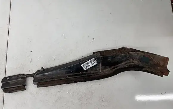 Nissan X-Trail T30 Other exterior part 631308H300