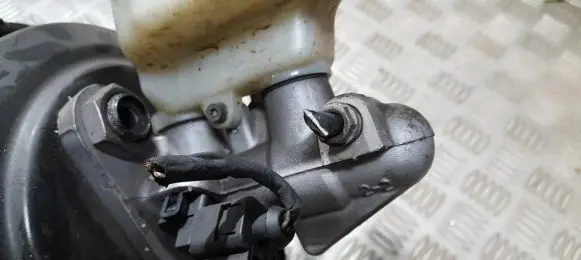 Audi A3 S3 8P Master brake cylinder