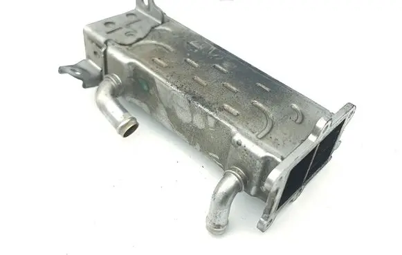 Mercedes-Benz CLS C218 X218 EGR valve cooler A6511400675
