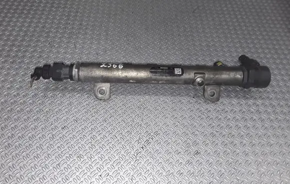 Opel Astra H Fuel main line pipe 55200251