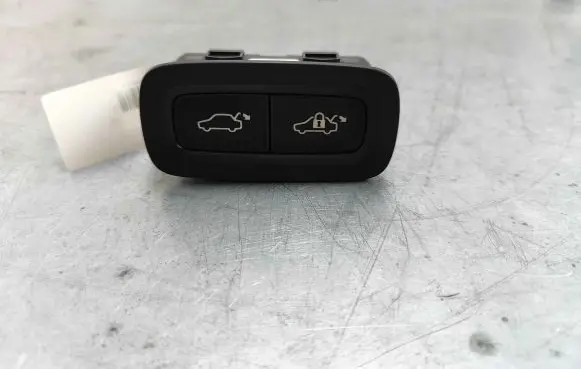 Volvo XC60 Tailgate opening switch 31674801 31376890