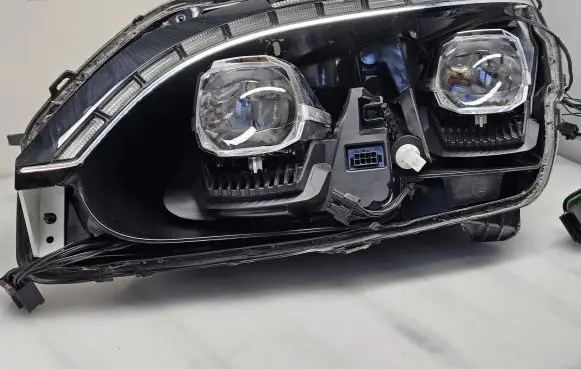 Peugeot 3008 II Headlight/headlamp 9826572780 89911450
