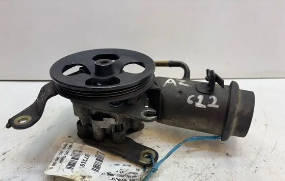 Toyota Yaris Power steering pump