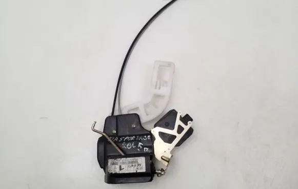 KIA Sportage Rear door lock 
