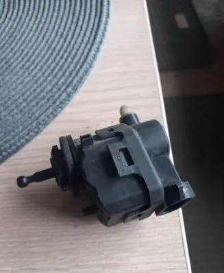 Renault Scenic I Headlight level adjustment motor 7700420737