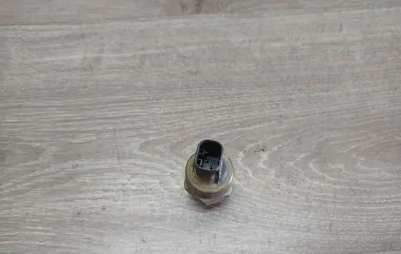 Volvo S80 Brake power pressure regulator 10052299271