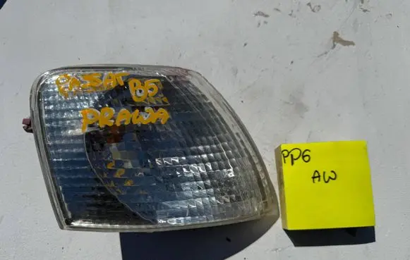 Volkswagen PASSAT B5 Front indicator light DEPO 0319824A 084411518RF