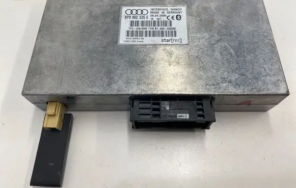 Audi A4 S4 B7 8E 8H Bluetooth control unit module 8P0862335E