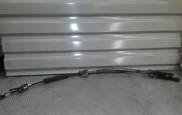 Gear shift cable linkage
