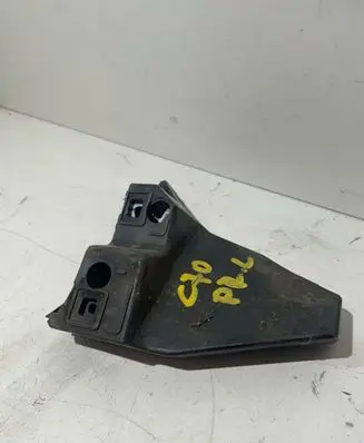 Volvo C70 Front bumper mounting bracket 08620373