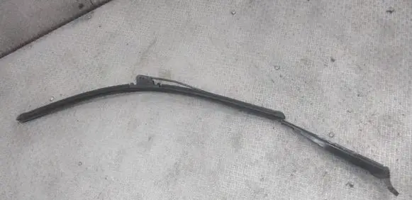 Mercedes-Benz Vaneo W414 Windshield/front glass wiper blade A1688201144