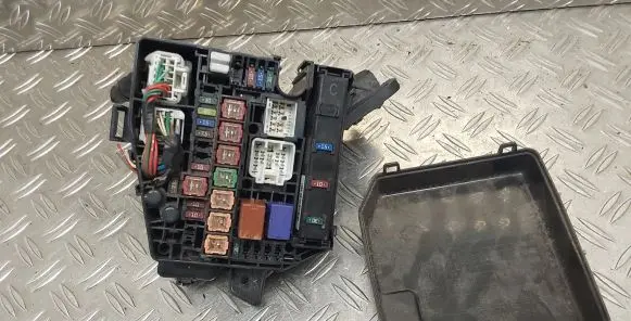 Toyota Yaris Fuse box set