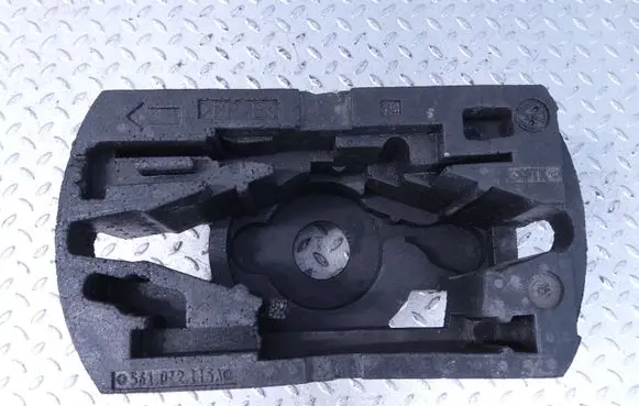 Volkswagen PASSAT B7 Tool box 561012115A