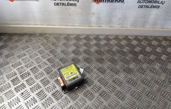 Mitsubishi Carisma Airbag control unit/module 0285001128