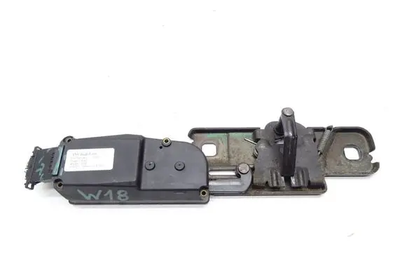 Tailgate/trunk/boot lock/catch/latch
