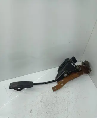 Nissan Primera Accelerator throttle pedal 18002au410
