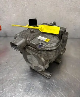 Toyota Yaris Air conditioning (A/C) compressor (pump)