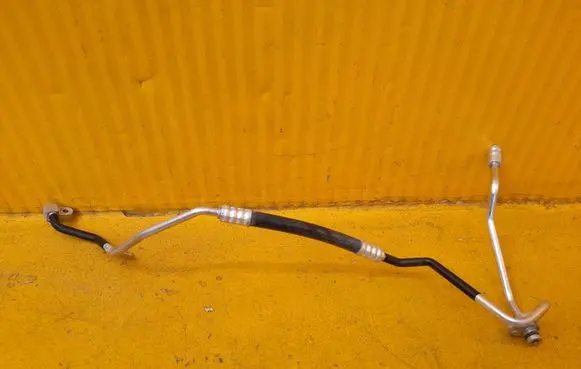 Audi A4 S4 B9 Air conditioning (A/C) pipe/hose 8W1820720F