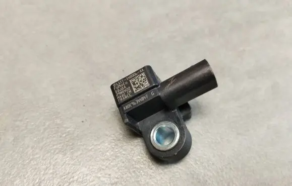 Volkswagen Amarok II Airbag deployment crash/impact sensor L1TT148006AA