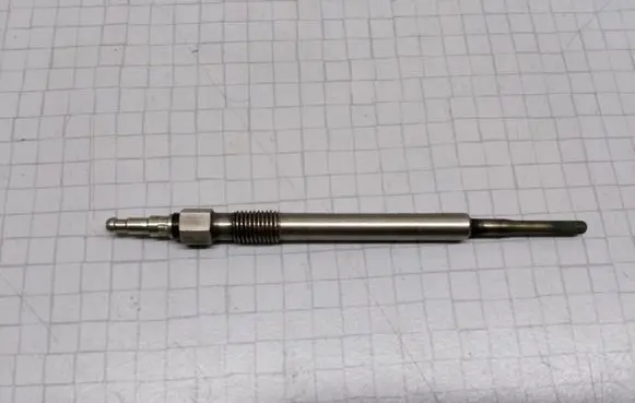 Skoda Octavia Mk2 (1Z) Glow plug 0100266009