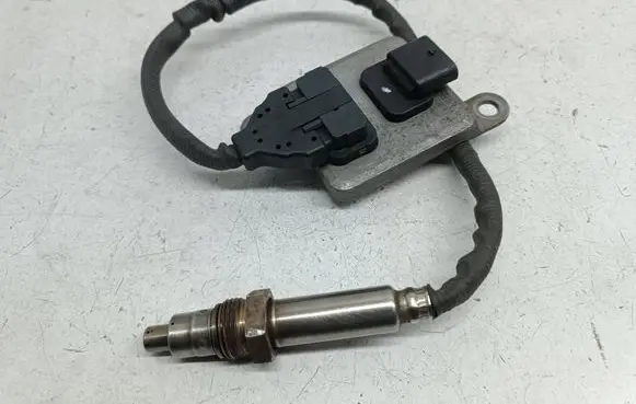 Mercedes-Benz Sprinter W906 Lambda probe sensor A0009058411 0009058411