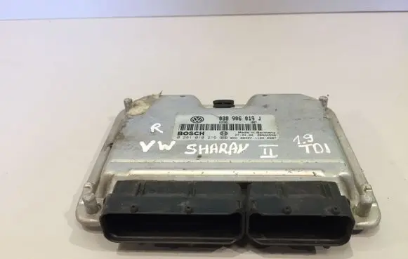 Volkswagen Sharan Engine control unit/module 038906019J 0281010216