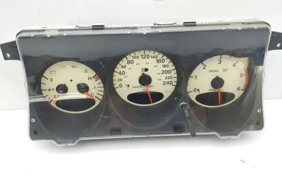 Chrysler PT Cruiser Speedometer (instrument cluster) 04671815AL