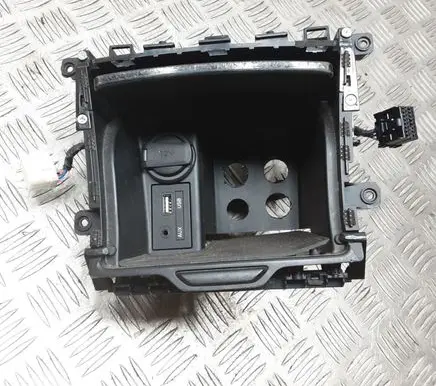Hyundai i40 Glove box central console 846353Z600 TB2501