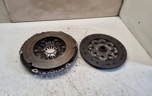 KIA Carens II Clutch set kit 4110024720