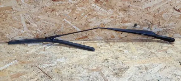 Volvo V50 Windshield/front glass wiper blade 30698250