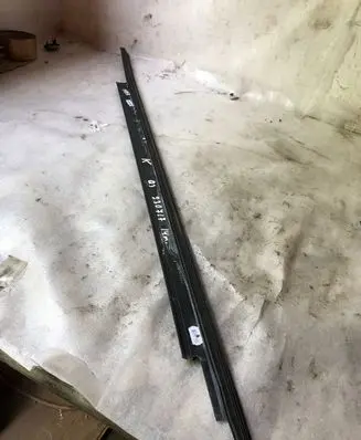 Audi Q3 8U Rubber seal front door window/glass 8u0853283