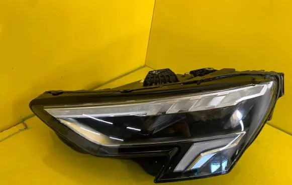 Audi A3 8Y Headlight/headlamp 8Y0941033