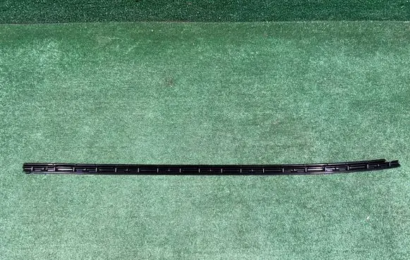 Mini One - Cooper F56 F55 Rear side glass trim 7300023