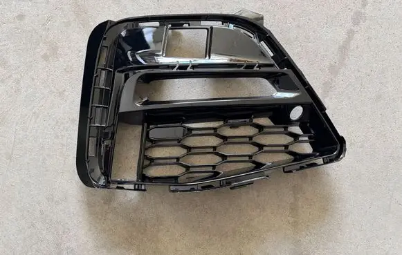 BMW 3 G20 G21 Front bumper lower grill 8069372 51118069372