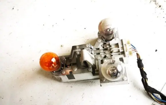 BMW 3 E46 Tail light bulb cover holder 6928382