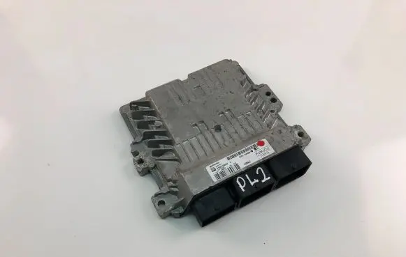 Ford Focus Engine control unit/module AV6112A650PE