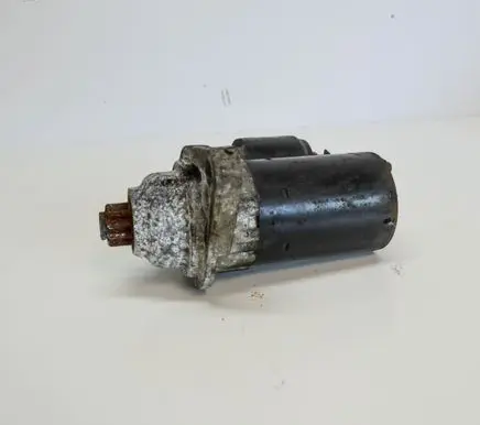 Volkswagen Golf VI Starter motor 02Z911023E