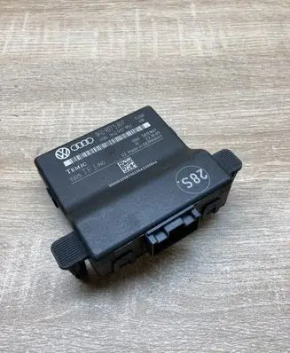 Volkswagen Golf V Gateway control module 1K0907530F 1K0907951
