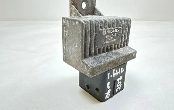 Glow plug pre-heat relay