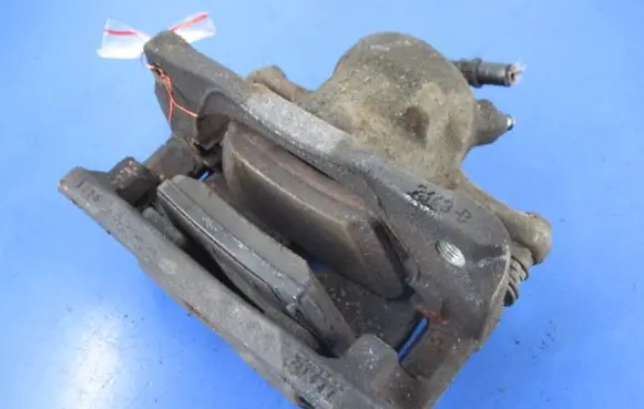 Suzuki SX4 Front brake caliper