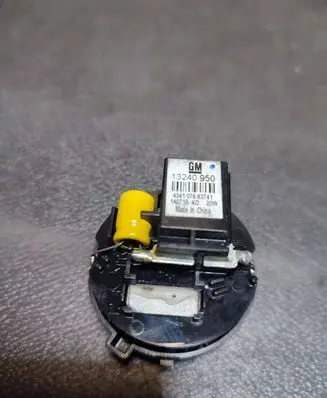 Opel Insignia A Front door high frequency speaker 13240950