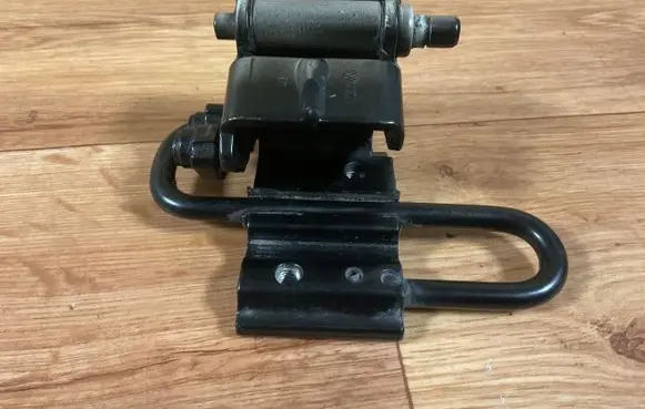 Audi A4 S4 B7 8E 8H Rear door lower hinge 8E0833412