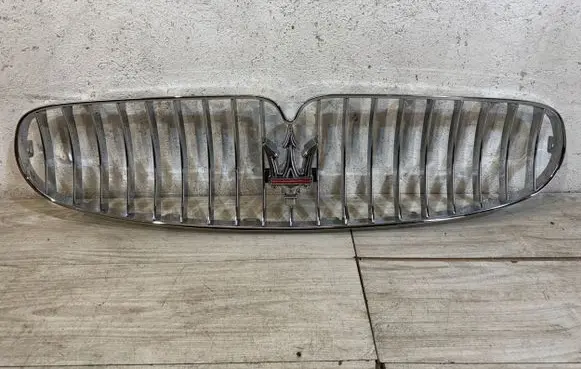 Maserati GranTurismo Front bumper upper radiator grill 85110900