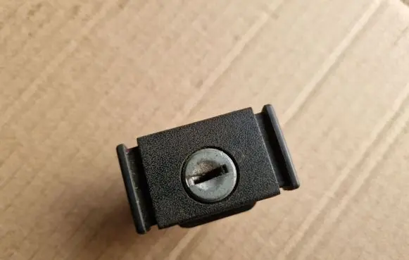 Volkswagen Caddy Glove box lock 171857131
